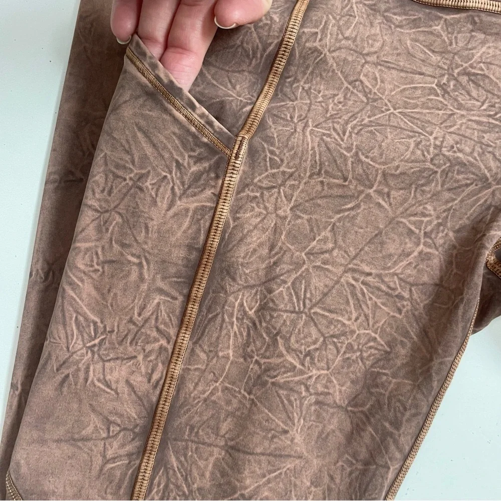 Lululemon Fast and Free Tight Leggings Side Pockets Ice Dye Wash Brown Earth 25”